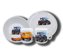Laden Sie das Bild in den Galerie-Viewer, Geschirr aus Porzellan mit Namen und Traktor