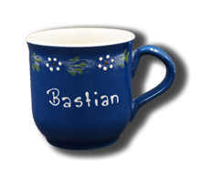 Laden Sie das Bild in den Galerie-Viewer, Tasse mit Namen aus Keramik in Bunzlau Blau