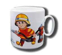 Laden Sie das Bild in den Galerie-Viewer, Tasse aus Porzellan mit Namen und Feuerwehr