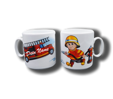Laden Sie das Bild in den Galerie-Viewer, Tasse mit Namen und Feuerwehrmann mit Feuerwehrauto