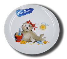 Laden Sie das Bild in den Galerie-Viewer, Teller aus Porzellan mit Namen und Seehund Mädchen