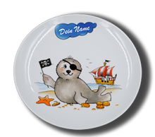 Laden Sie das Bild in den Galerie-Viewer, Teller aus Porzellan mit Namen und Seehund Pirat
