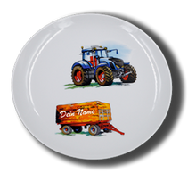 Laden Sie das Bild in den Galerie-Viewer, Teller aus Porzellan mit Namen und Traktor