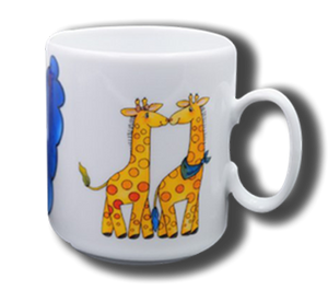 Weiße Tasse mit Namen und Giraffen