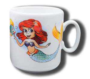 Tasse aus Porzellan mit Namen und Meerjungfrau